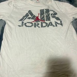 Air Jordan branded boys T-shirt size M 10-12